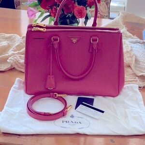 Authentic Prada Galleria Saffiano Lux Leather Double Zip 2-Way Purse